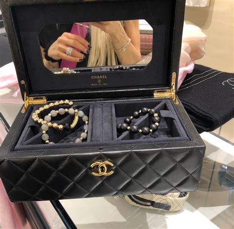 chanel necklace box dimensions|chanel necklace price.